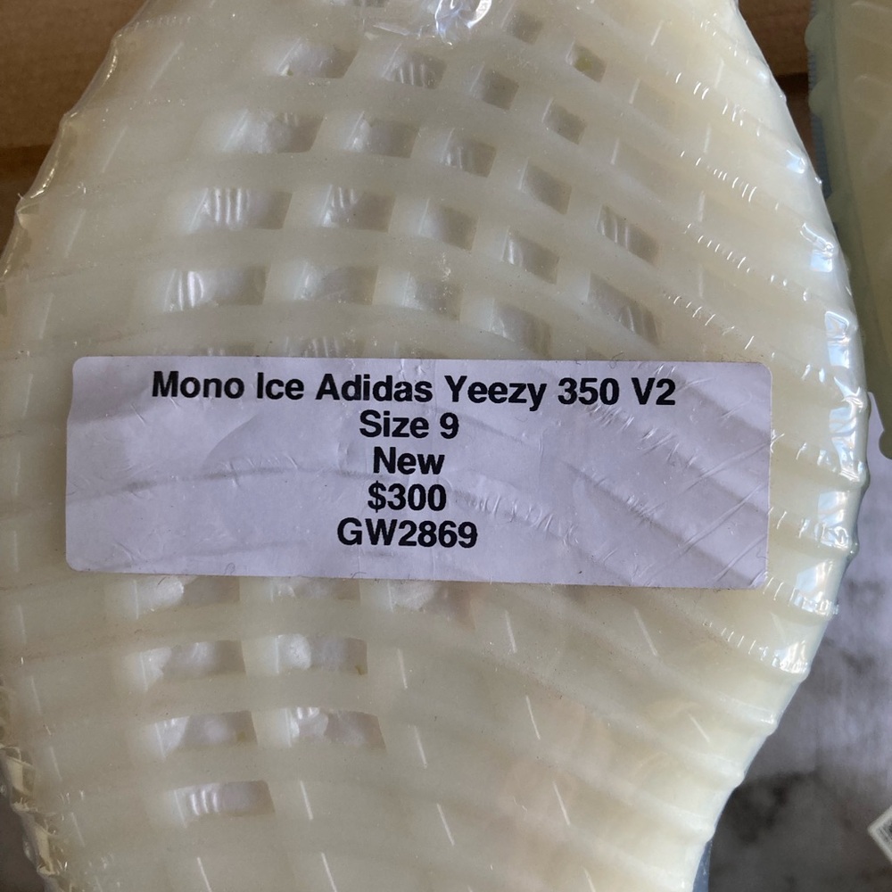 Yeezy boost 350 V2 shoe mono ice size 9 - Picture 5 of 10